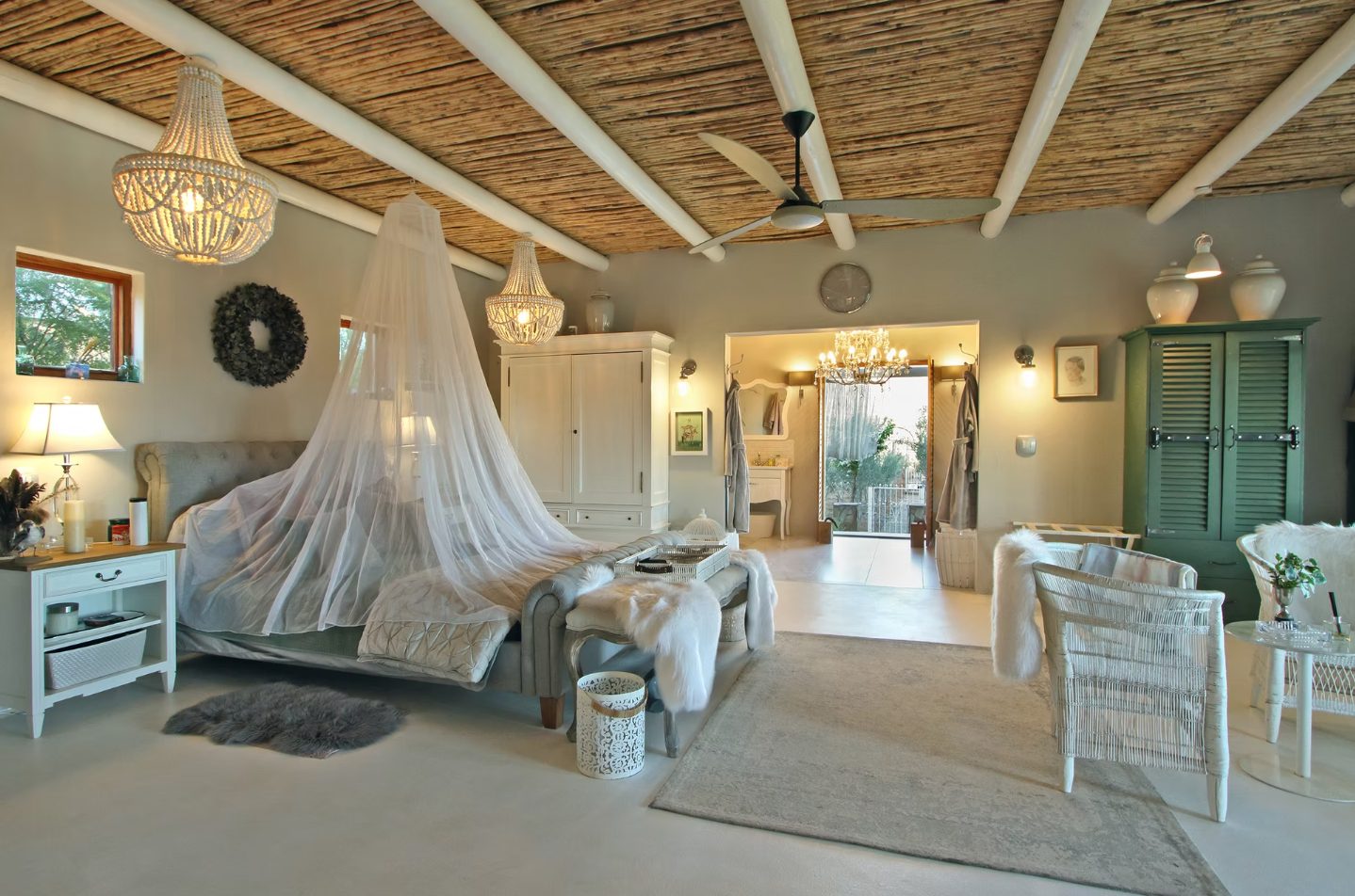 Interior of Anneke Cottage bedroom at Doringbos
